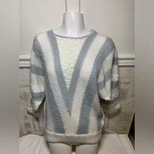 Size M knitted sweater